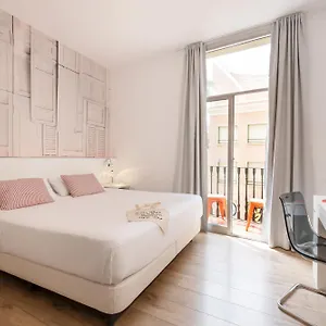 Chic & Basic Tallers Maison d'hôtes